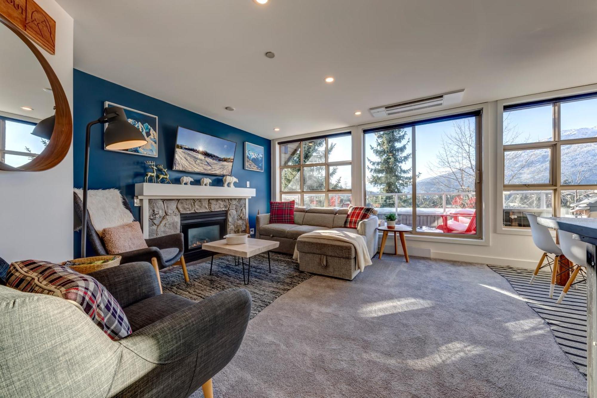 The Lookout Penthouse // A Luxe Suite In Whistler Zewnętrze zdjęcie