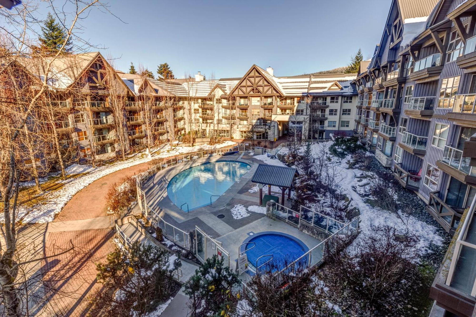 The Lookout Penthouse // A Luxe Suite In Whistler Zewnętrze zdjęcie