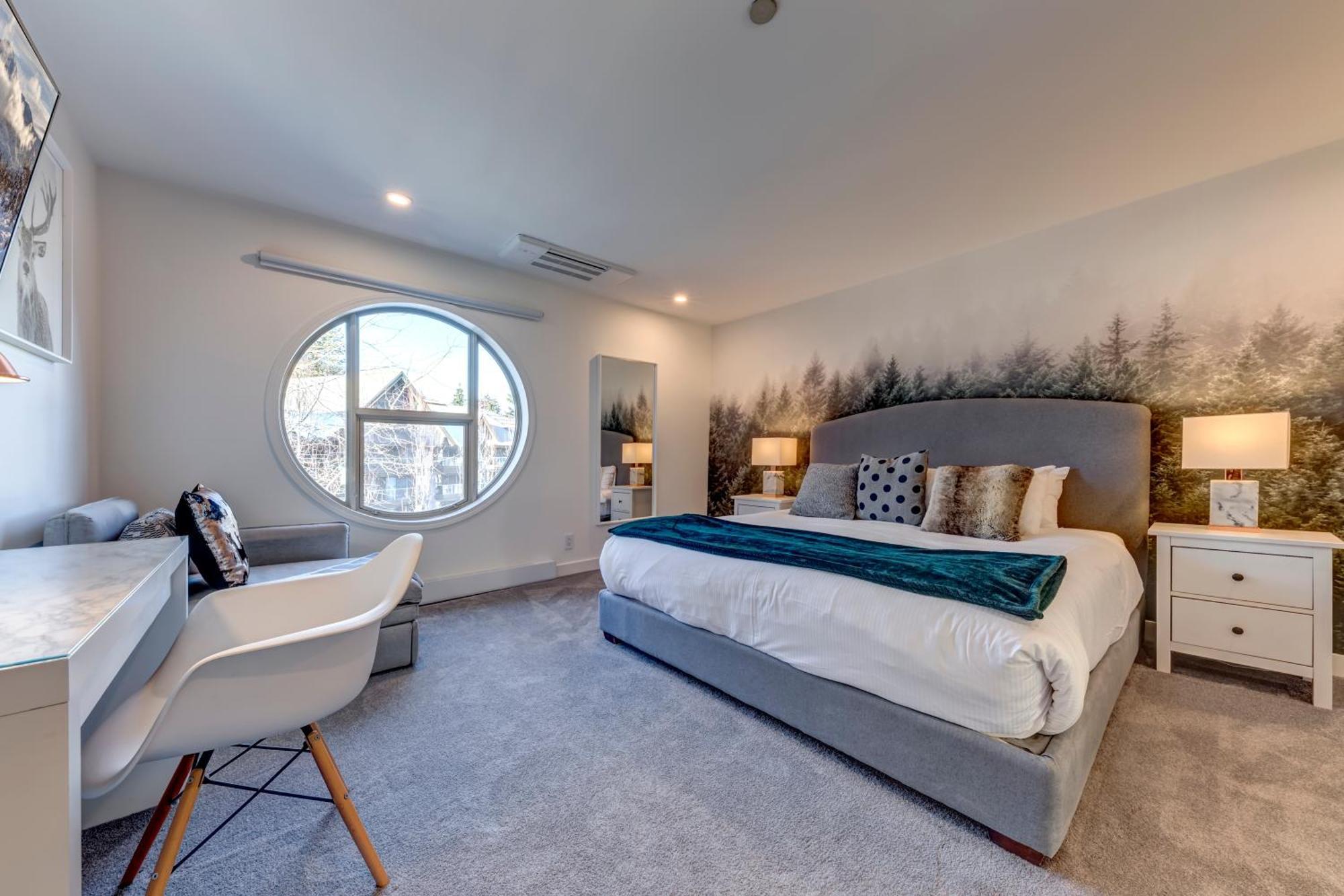 The Lookout Penthouse // A Luxe Suite In Whistler Zewnętrze zdjęcie